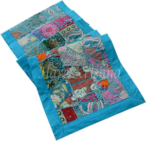 Camino de Mesa Bordado a Mano de Algodón con Diseño de Patchwork, Tradicional, Personalizable para Decoración de Comedor - Product Image 4