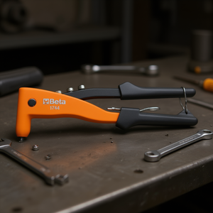 Rivettatrice Pneumatica a 4 Teste Intercambiabili con Funzionalità Versatile - Product Image 3