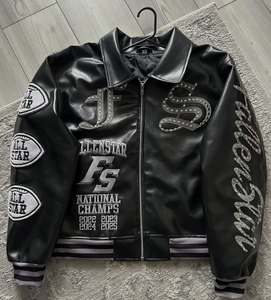 Chaqueta de Cuero PU Personalizada con Estampado Corto y Ajuste Entallado, Estilo Bomber Universitario, Color en Contraste, Nueva Colección Otoño 2025 para Mujer - Product Image 1