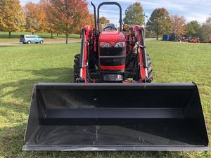 Tractor Agrícola Massey Ferguson 2860E 2024 Nuevo Diésel con Tracción en las 4 Ruedas - Product Image 2