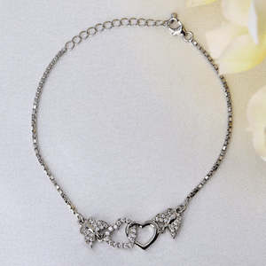 สร้อยข้อมือแฟชั่นรูปหัวใจคู่ผีเสื้อเงิน 925 ของซาร์กาน - Product Image 1