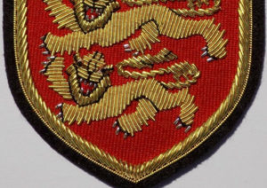 Patchs tactiques fabriqués en usine sur mesure chemises uniformes brodées à la main fabriqué en usine prix raisonnable tissu patchs de chapeau américains - Product Image 4