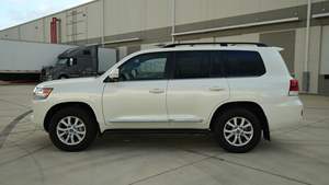 รถยนต์มือสองสำหรับขาย โตโยต้า แลนด์ ครุยเซอร์ ปี 2021 - Product Image 2