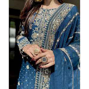 ชุดสาหรี่กะมีซดีไซน์ใหม่ทันสมัย พร้อมงานปักดิ้นทอง แต่งลูกไม้แฟนซี เหมาะสำหรับงานแต่งงาน งานเลี้ยง และโอกาสต่างๆ ใช้วัสดุผ้าจอร์เจตต์ - Product Image 3