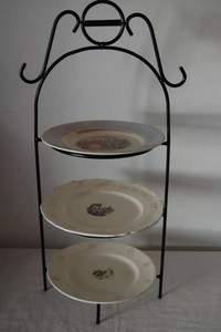 Classic design home decor kitchenware <b>plate</b> holder superior quality metal <b>plate</b> <b>stand</b> at attractive price by indian metal world - Product Image 4