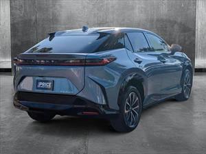 SUV Lexus RZ 300e Premium 4dr 2024 soigneusement utilisé avec roues de 18 po - Product Image 5