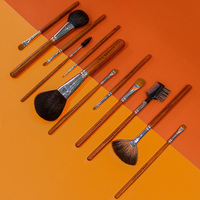 Ensemble de pinceaux de maquillage en poudre pour fond de teint pour cheveux végétaliens professionnels 12 pièces Kit de pinceaux de maquillage pour ombres à paupières