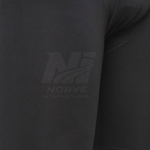 Shorts de compression fabriqués au Pakistan, respirants, de haute qualité, pour la gym et le fitness. - Product Image 6