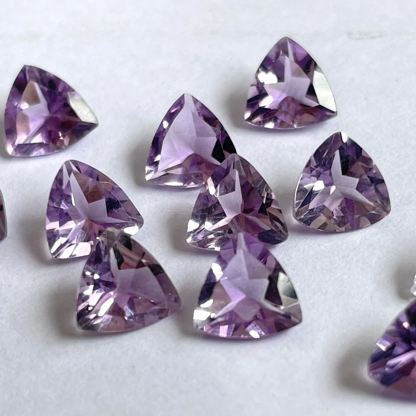 Natürlicher rosa Amethyst Billionen Facettiert 3mm bis 10mm AAA-Qualität-Rosa Amethyst Billionen AAA-Qualität