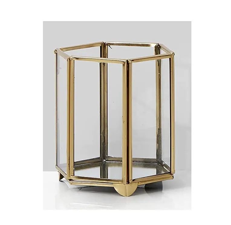 家のバルコニーの装飾ランプのための透明なガラスが付いているテラリウムランタン手頃な価格でエレガントなデザインのメタルゴールドキャンドルホルダー
