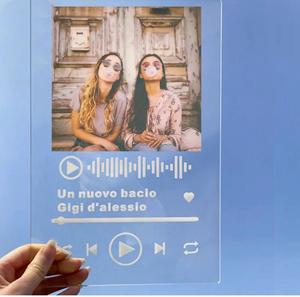 Marco de fotos personalizado con temática de reproductor de música personalizable para recuerdos preciados y regalos únicos - Product Image 1