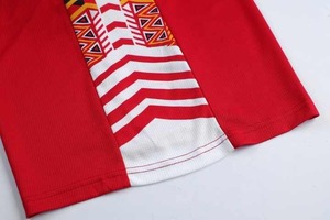 Nouveaux uniformes de basket-ball personnalisés en polyester 100% sublimation, respirants et à séchage rapide, en vente - Product Image 3