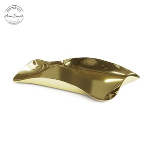 Bandeja DE SERVICIO DE METAL contemporánea moderna de tamaño personalizado hecha a mano de acero inoxidable con acabado dorado para exhibición de bebidas - Product Image 6