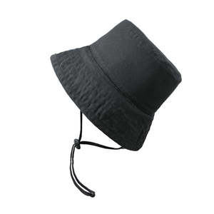 Cubo minimalista Estilo de diseñador de gama alta El ala sofisticada Tonos neutros elegantes - Product Image 1