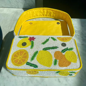 Bolso de Magnolia con cuentas, monedero con cuentas florales, bolso de flores blancas, bolso de hombro de primavera, monederos con cuentas de verano, hecho a mano floral - Product Image 1