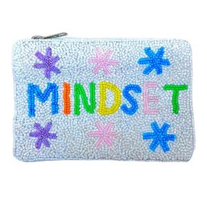 Monedero de Cuentas de Semillas con Diseño Personalizado Hecho a Mano, Color Árbol Rojo, Monedero de Cuentas Navideño con Diseño de Muñeco de Nieve, Bolsa Navideña - Product Image 3