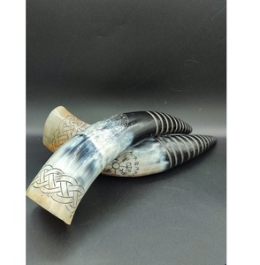 Mug en corne viking nordique, tasse à boire rustique médiévale - Product Image 1