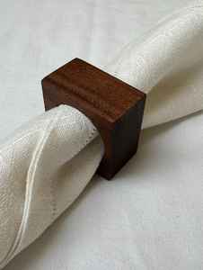 Ronds de serviette en bois ronds faits à la main pour le décor de table d'accent d'hôtel et de cuisine de mariage avec caractéristique de stock - Product Image 5