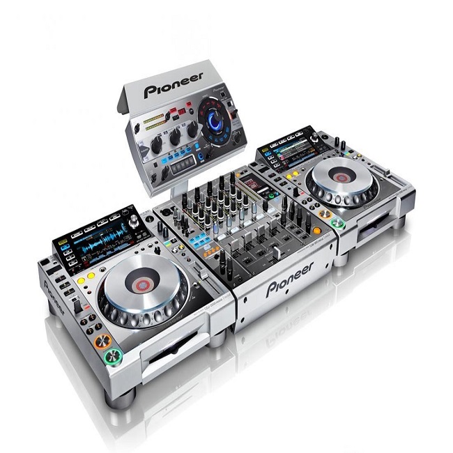 wholesale/Aucion Sales!!!! Pio<i></i>neer DJ DJM-900NXS DJ Mixer And 4 CDJ-2000NXS Limited Edition