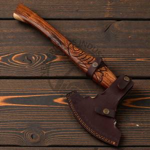 Hacha Tomahawk de Acero de Damasco Personalizada de Alta Calidad, Hacha Vikinga de Caza Forjada a Mano con Mango de Madera de Palisandro Grabado - Product Image 6