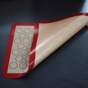 <span class=keywords><strong>Tapis</strong></span> <span class=keywords><strong>de</strong></span> <span class=keywords><strong>cuisson</strong></span> rectangulaire en silicone antiadhésif LuckyGold écologique pour la cuisine, le nettoyage, la <span class=keywords><strong>cuisson</strong></span> au four, les macarons, les gâteaux et la pâtisserie - Product Image 4