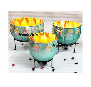 Cuenco de flores de forma redonda de buen diseño con soporte de Color dorado de hierro Urli de mayor calidad de fabricación en artes caseras - Product Image 6