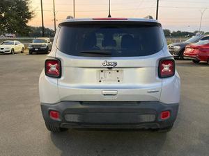 Jeep Renegade Latitude SUV 2020, automatique, conduite à gauche, sièges en cuir, pneus R19 - Product Image 3