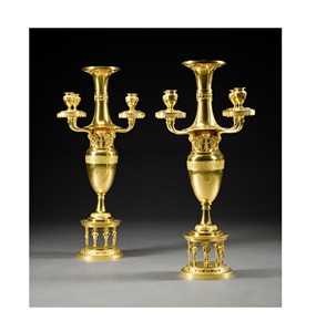 Candelabros de diseño en relieve dorado, candelabros de aluminio fundido, otro acabado disponible, candelabro para decoración del hogar - Product Image 1