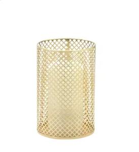 Porte-bougie en verre finition dorée fait main d'Inde, design exceptionnel pour la décoration de la maison et l'éclairage par les bougies - Product Image 3