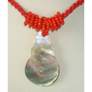 Collier sculpté en coquillage avec perle de 50 mm, style bohème, cadeau pour les occasions - Product Image 1