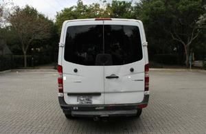 8BTPE7CDXGE121812 2016 Fourgon utilitaire pleine grandeur RWD 3.0L V6 Faible kilométrage - Product Image 5