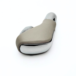 8200641407 Pomo de Palanca de Cambios Automático en Cuero Beige y Cromo para Renault Megane III Fluence 2008-2016, Acabado en Cuero PU y Cromo - Product Image 5