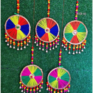 Artificielle Rajasthan Traditionnel Laine Chakri Windchime Paire Mur Art Showpiece Décor À La Maison De Mariage Décoration Cintre - Product Image 1