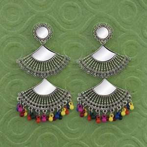 Jeweljunk Fashion Chandelier Pendientes Chapado en plata Multi Beads Mirror Dangler 1314787 - Product Image 1
