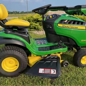 รถตัดหญ้าจอห์น เดียร์ รุ่น X950R เครื่องยนต์ดีเซล ระบบขับเคลื่อนไฮโดรสแตติก พร้อมเกียร์และปั๊ม - Product Image 3