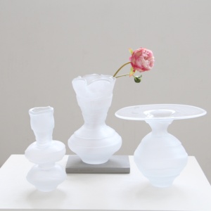 Vasi con <span class=keywords><strong>piedistallo</strong></span> in vetro sodalite trasparente satinato, soffiati a bocca, stile vintage Bixuan, con bordo ondulato, ciotola compote, porta fiori - Product Image 1