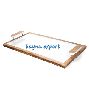 Plateau de service en bois d'acacia personnalisé fait à la main avec nouveau design poignée en feuille de métal doré - Product Image 4