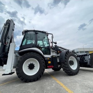 Hidromek Máquina de eficiencia energética Bajo consumo de combustible Tecnología de motor confiable Núcleo incluye bomba de motor Engranaje de caja de cambios PLC - Product Image 3