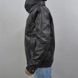 Chaqueta de bombardero de piloto de cuero personalizable diseñada para ofrecer un estilo cálido y cómodo para exteriores y looks de invierno cotidianos - Product Image 3