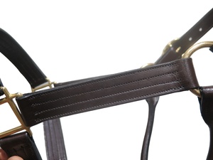 Cabestro de cuero para caballo con detalles en latón, accesorios ecuestres, equipo de equitación - Product Image 3