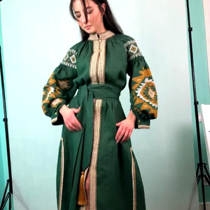 ชุดเดรสยาวคอตั้งแขนยาวสีเขียว, เดรสยูเครนทรงหลวมปักลายดอกไม้เดรสชายหาดลำลองสไตล์โบฮีเมียนสำหรับผู้หญิงใส่ในฤดูใบไม้ผลิฤดูใบไม้ร่วง - Product Image 1