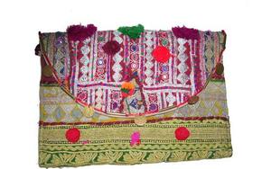 Pochette banjara indienne faite à la main sur mesure Vintage Tribal Style bohème doublure en coton brodé fermeture à glissière pour la fête - Product Image 1