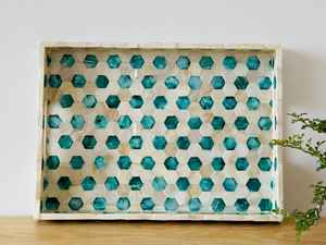 Bandeja de servicio redonda de 9,5 "con diseño de nudo celta, hecha de Paduk, acabado seguro para alimentos 100% - Product Image 6