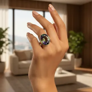 Bague ovale pour femme en topaze naturelle, sertie clos, en alliage glamour, bijoux fantaisie bohèmes pour soirée et usage quotidien - Product Image 1