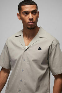 Conjunto Deportivo Informal Unisex con Capucha, Camiseta y Pantalón Holgado, Logotipo Personalizado Impreso, 100% Algodón para Hombre - Product Image 3