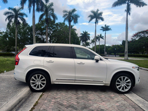 รถยนต์มือสองปี 2019 วอลโว่ XC90 SUV 7 ที่นั่ง ไฟหน้า LED เกียร์อัตโนมัติ ภายในตกแต่งด้วยหนัง หลังคาพาโนรามิก เครื่องยนต์เทอร์โบ ยาง R20 - Product Image 2