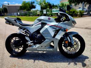 Moto d'occasion Honda CBR600RR 2025 à bas prix à vendre - Product Image 4