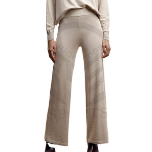 Pantalon de jogging streetwear personnalisé avec bandes adhésives, en polyester, décontracté, coupe oversize droite et évasée, unisexe. - Product Image 1