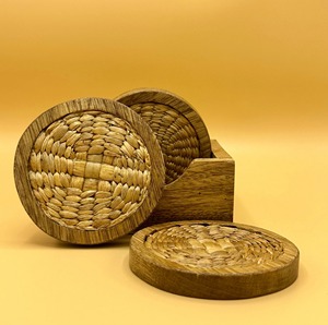 Juego de 6 posavasos de jacinto de agua con borde de bambú Productos ecológicos Hecho en Vietnam Decoración de mesa al por mayor - Product Image 1