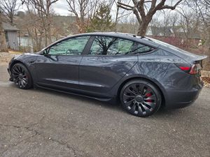 2021 USED TEZ-LER M0DEL 3 Performance Low Mileage Sound Engine R18 Tyre <b>Panoramic</b> Sunroof LED Headlights Ready to Ship - Product Image 3
